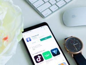 using social media to repair and maintain online reputation